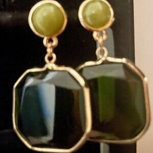 Costume jewelry - two-tone green earrings